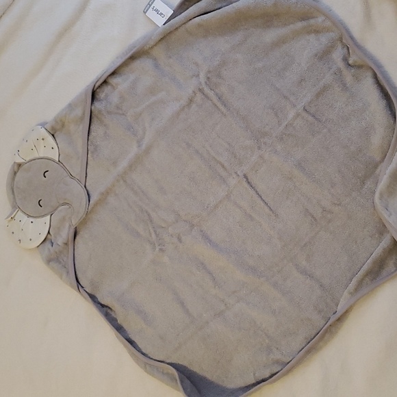 Brand New Carter's cute elephant hooded towel - Picture 4 of 9